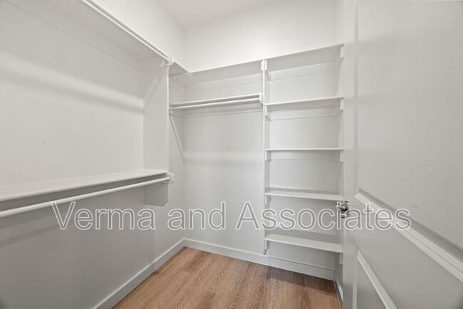 Building Photo - 1801 SW Poigai Wy
