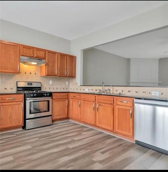 Building Photo - 4645 Valais Ct