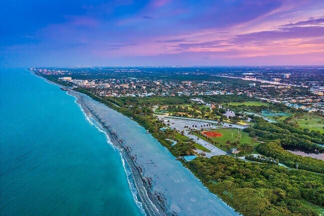 Building Photo - 353 S US HIGHWAY 1