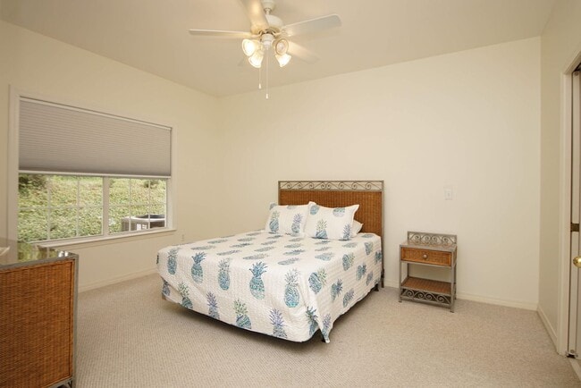 Building Photo - Townhome in Bluewater Bay