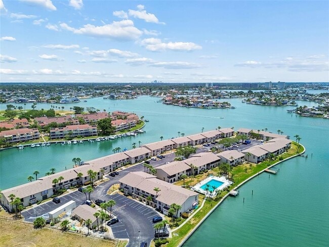 Building Photo - 505 Plaza Seville Ct