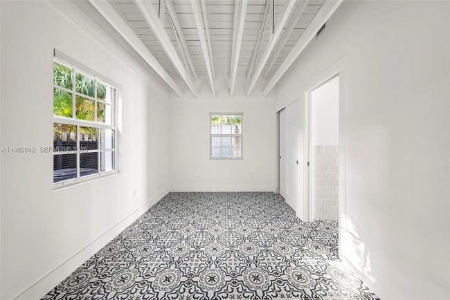 Building Photo - 4491 Prairie Ave