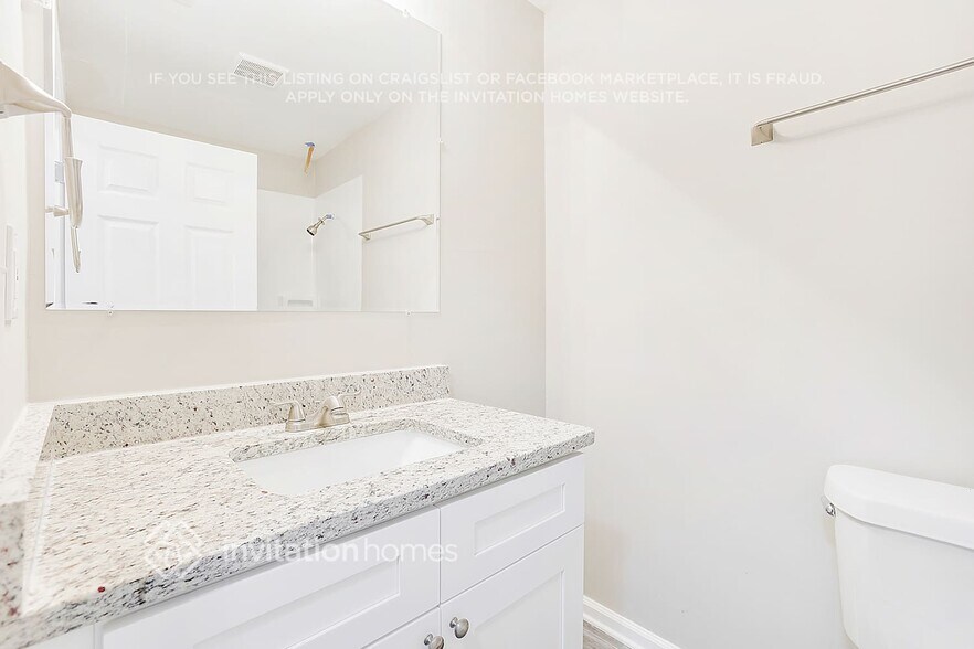 Building Photo - 394 Rays Rd