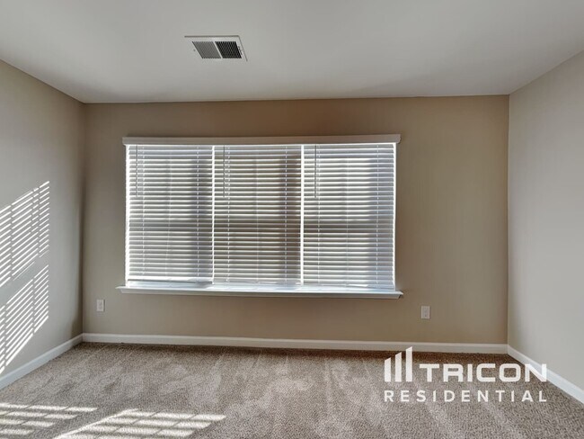 Building Photo - 147 N Cromwell Dr