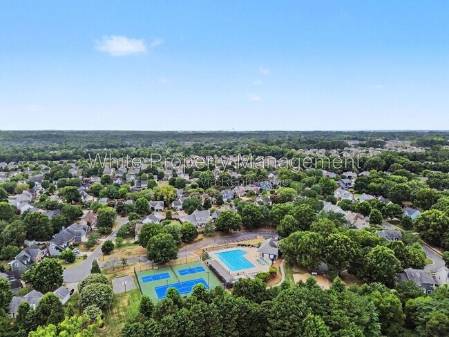 Building Photo - 9201 Hanworth Trace Dr