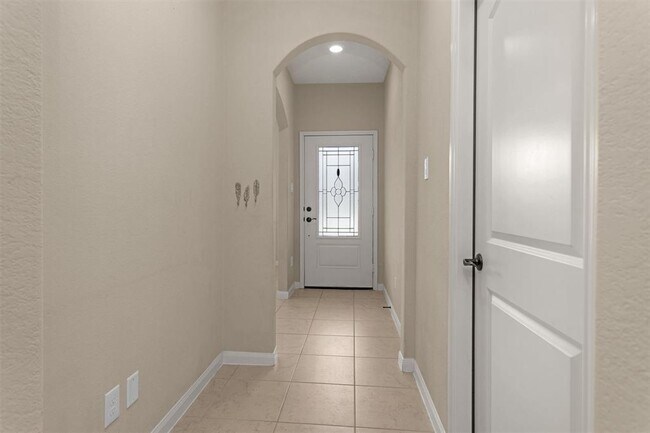 Building Photo - 8858 Oval Glass St