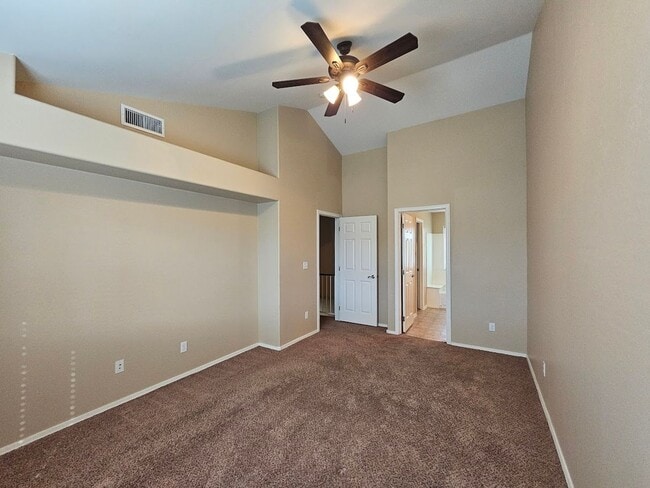 Building Photo - Alma School / Elliot 4 bedroom home