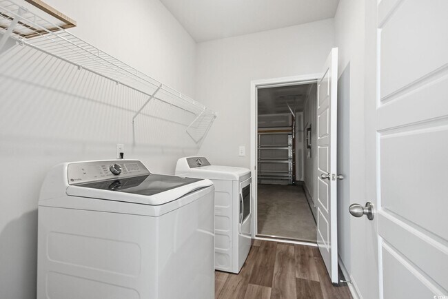 Building Photo - 1121 Tibetan St