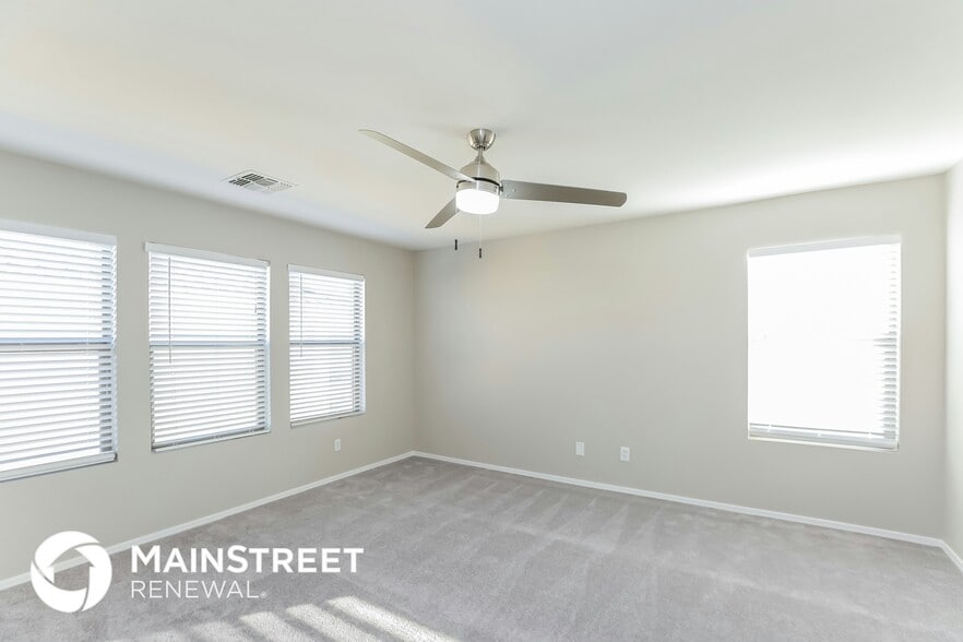 Building Photo - 9519 N 81st Dr