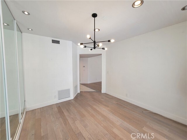 Building Photo - 450 N Oakhurst Dr