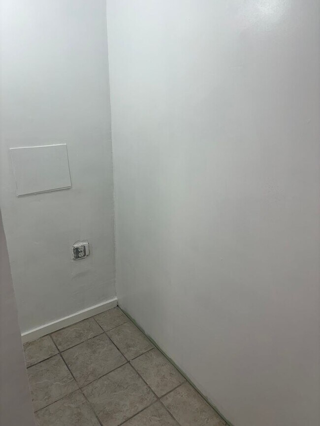Building Photo - Harbor Lights D111 – Prime Kahului Rental ...