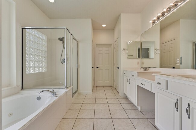 Building Photo - 98 N Country Gate Cir