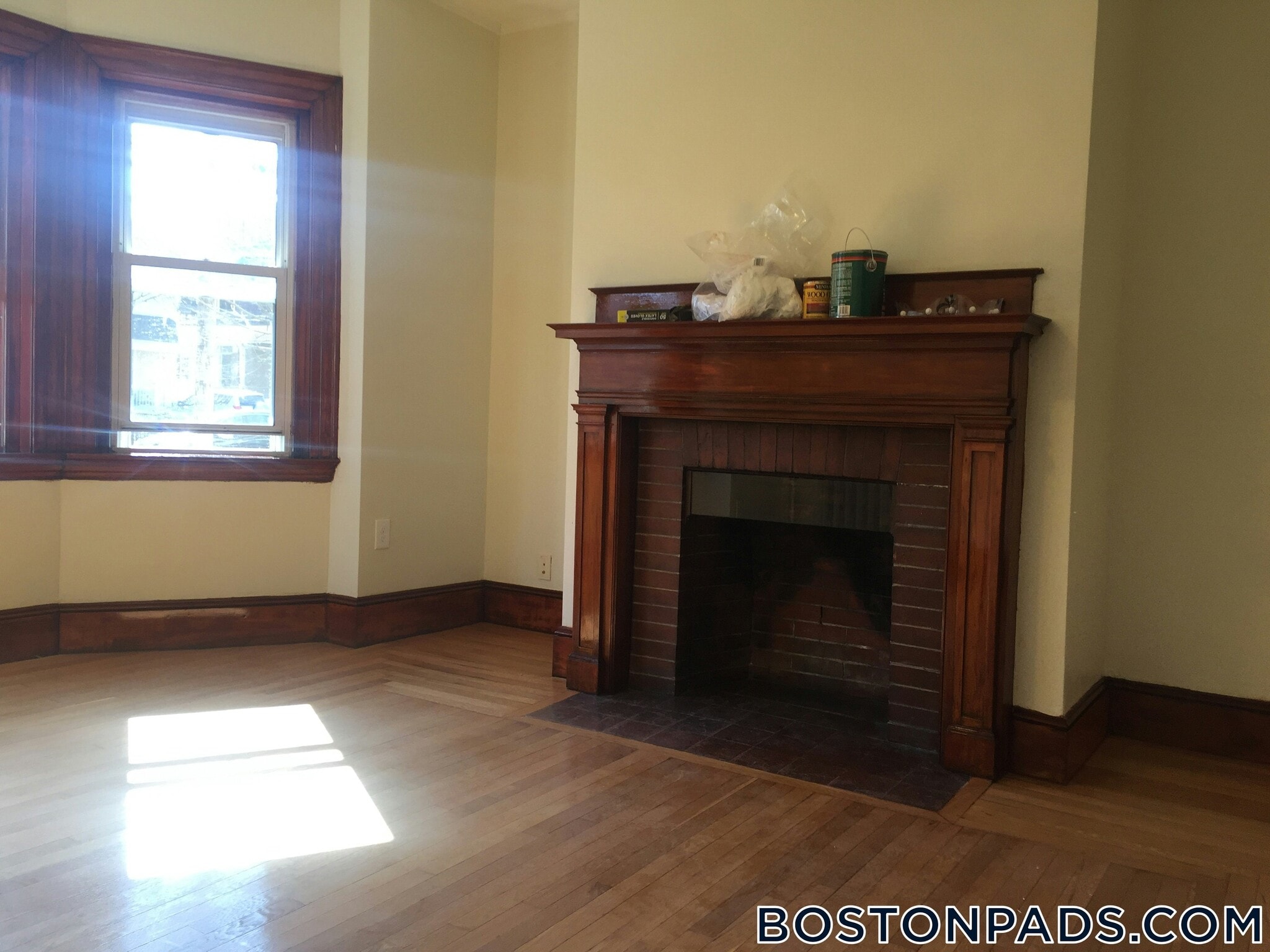 Building Photo - 163 Summer St