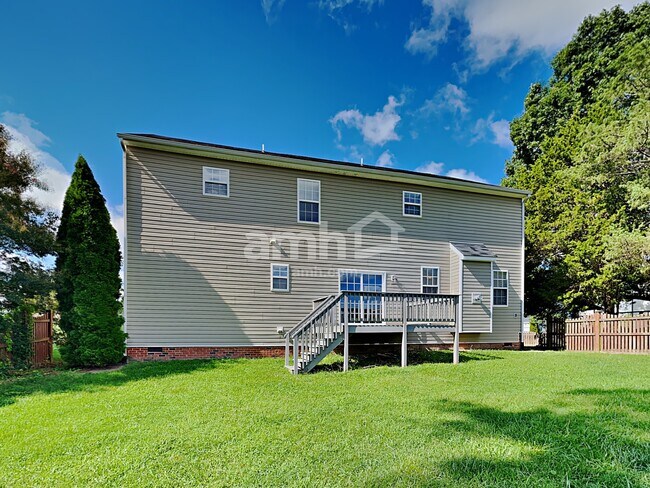 Building Photo - 912 Pristine Ln