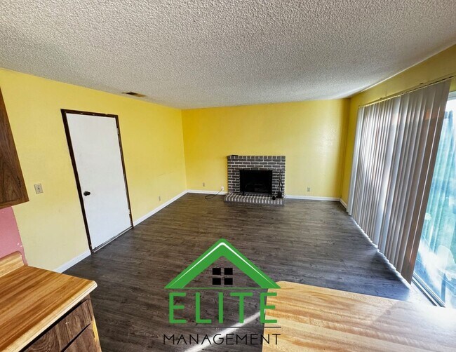 Building Photo - **Charming 3-Bedroom Home in a Quiet Sacra...