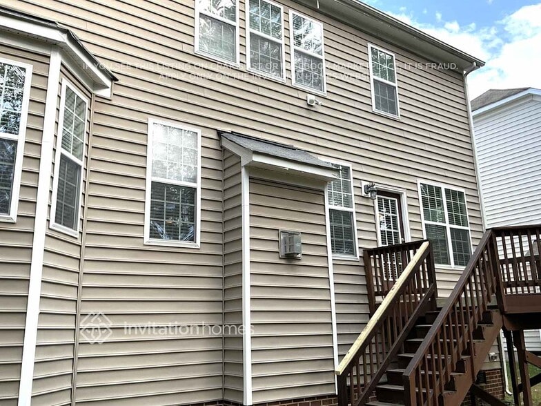 Building Photo - 1525 Lindenberg Square