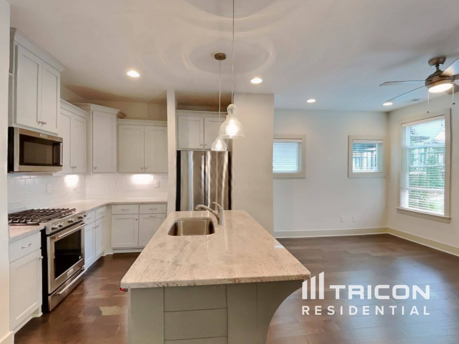 Building Photo - 1224 Hillwood Private Cove