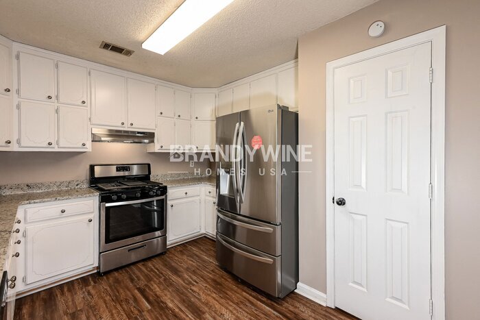 Building Photo - 29 Briarcliff Pl