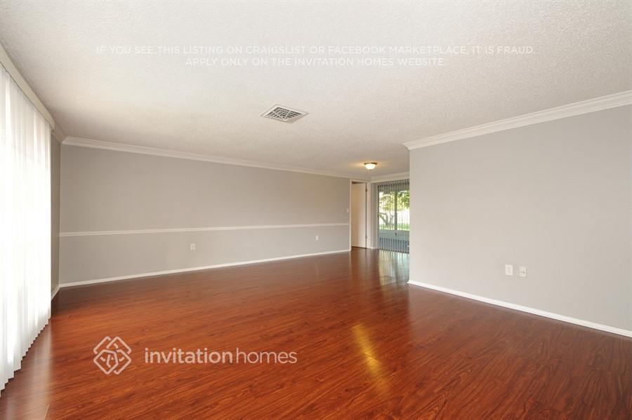 Building Photo - 8701 Lincolnshire Dr