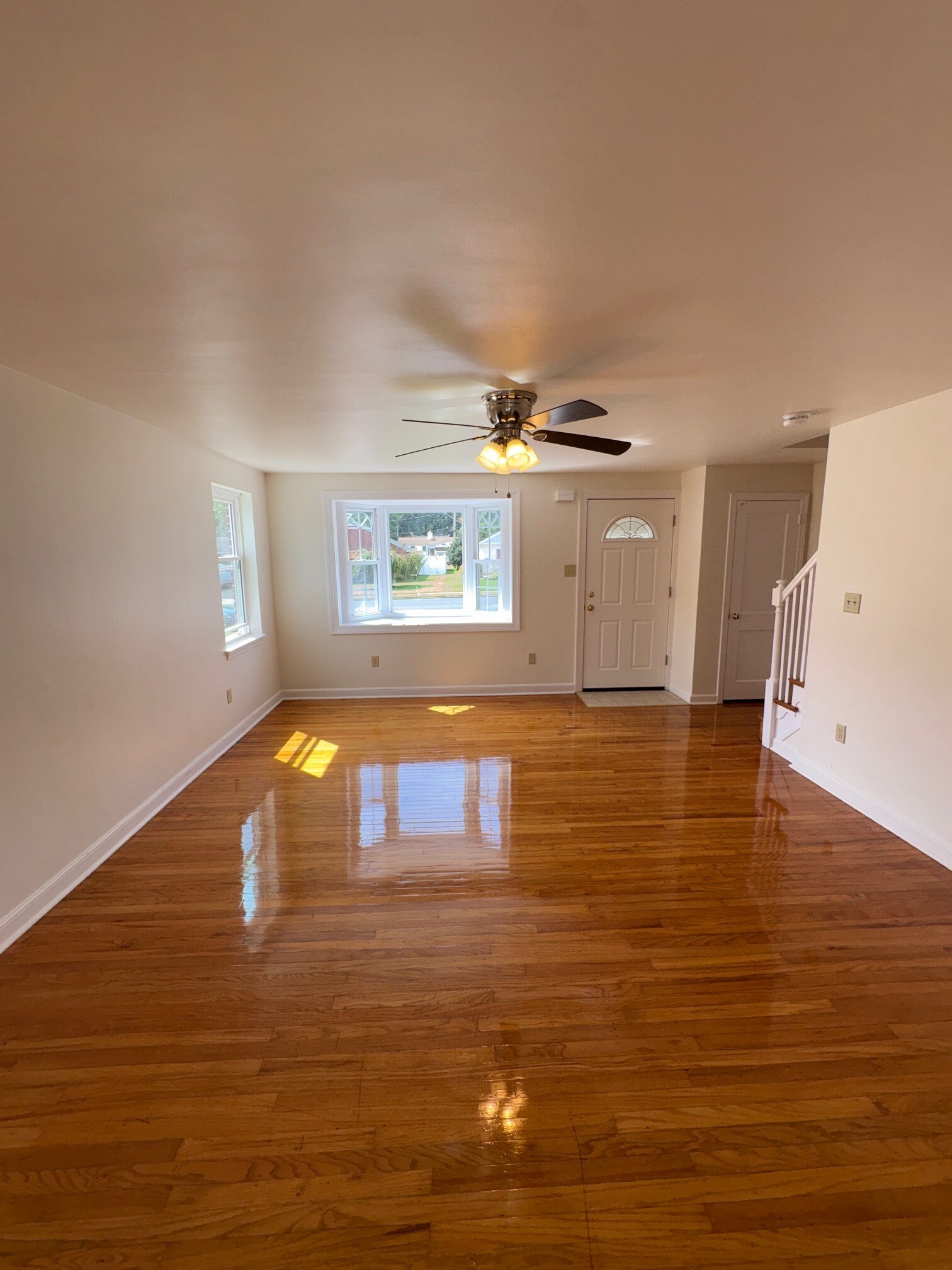 Building Photo - 1123 Elm Ave
