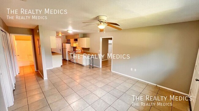 Building Photo - 1430 Monroe St