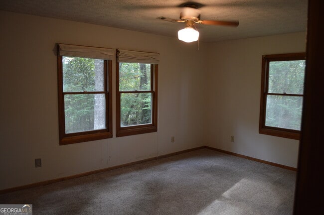 Building Photo - 425 Potomac Dr