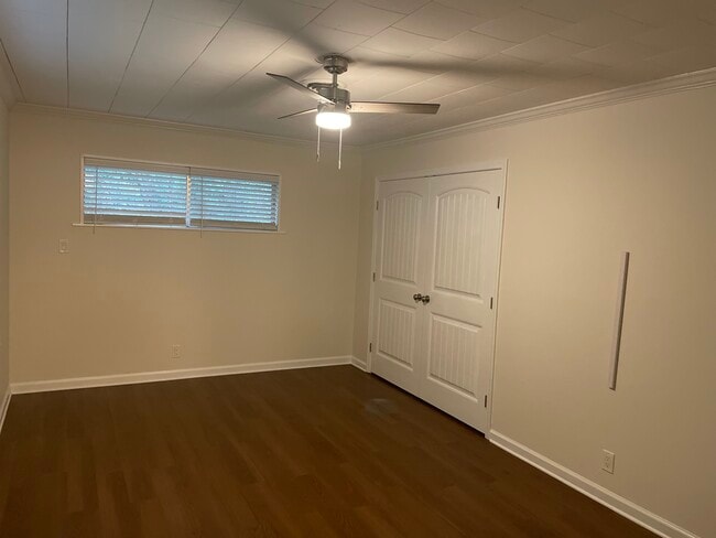 Building Photo - 6220 Ridge Rd