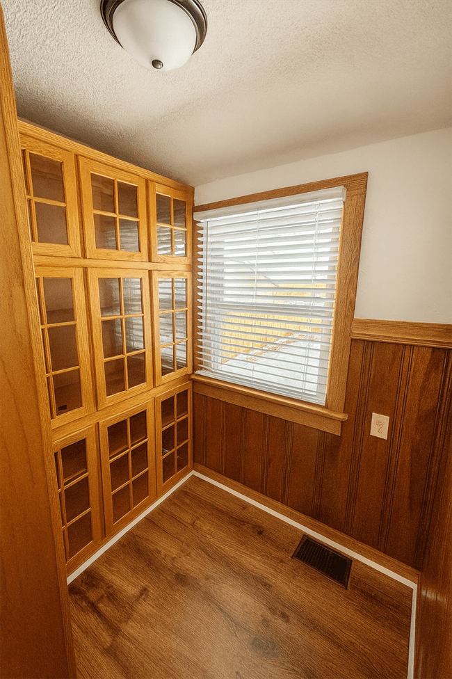 Building Photo - 1214 Carlisle Ave