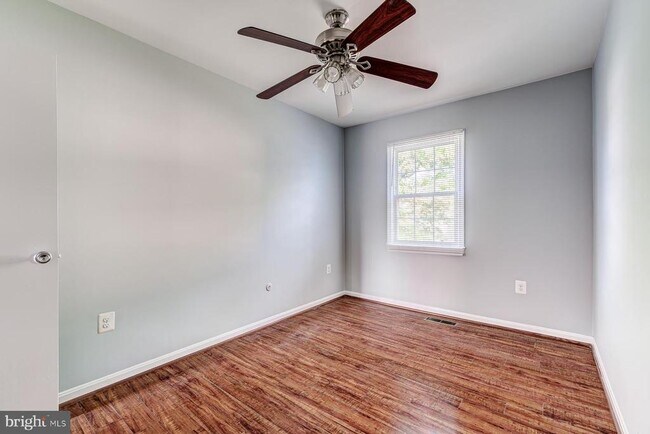 Building Photo - 9420 Packard Way