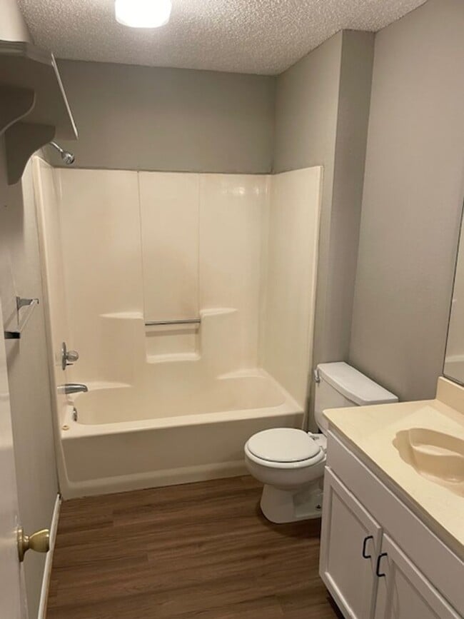 Building Photo - 322 Spring Branch Ln