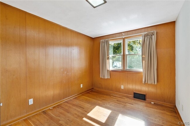 Building Photo - 107 Overlook Dr