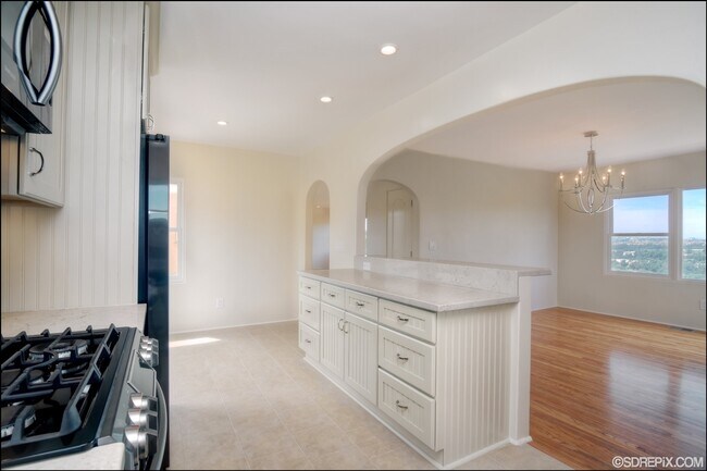 Building Photo - Modern 2 bedroom 2 bath home in Kensington Heights!