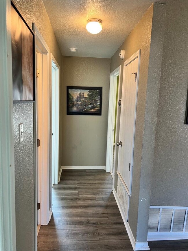 Building Photo - 1213 Trailboss Dr