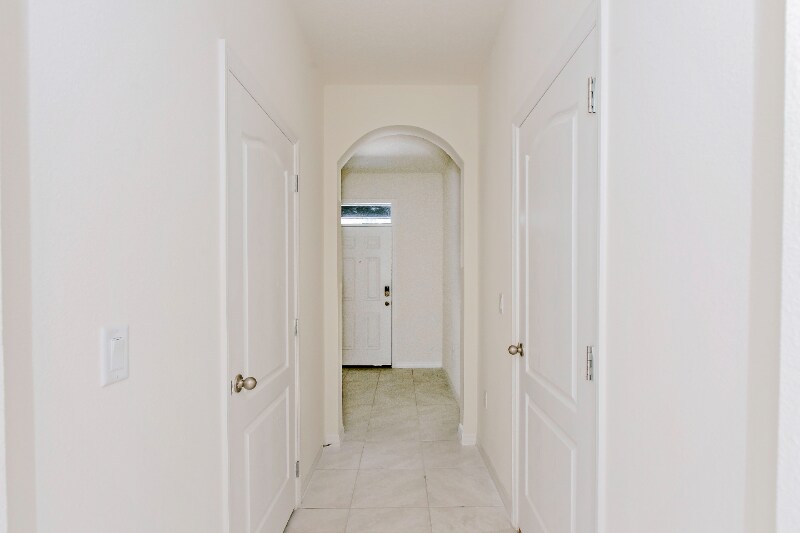 Building Photo - 1280 Yellow Finch Dr