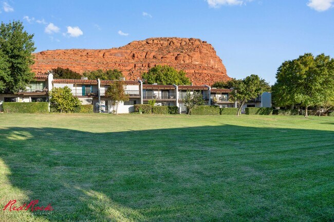 Building Photo - 2 Bedroom Condo in the Heart of St. George!