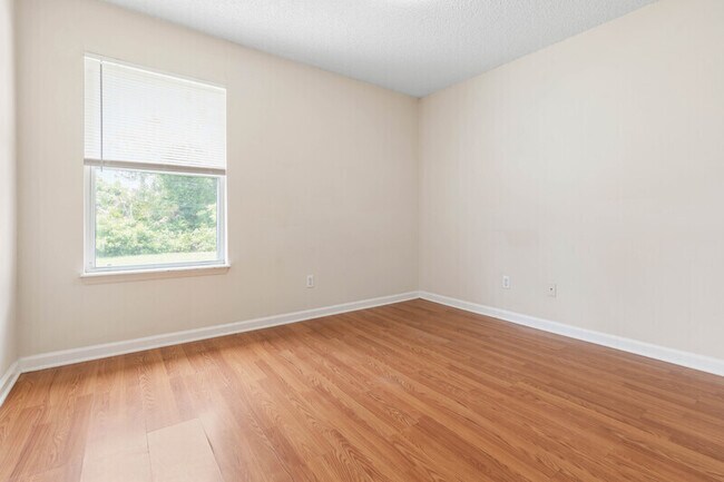 Building Photo - 5 Buffalo View Ln