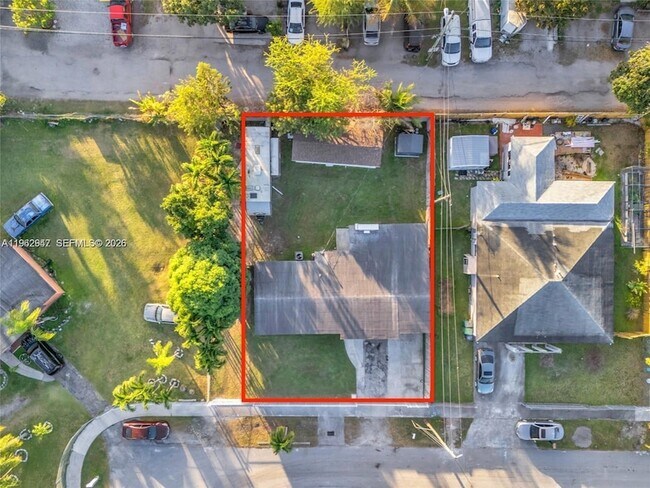 Building Photo - 26620 SW 136th Ave