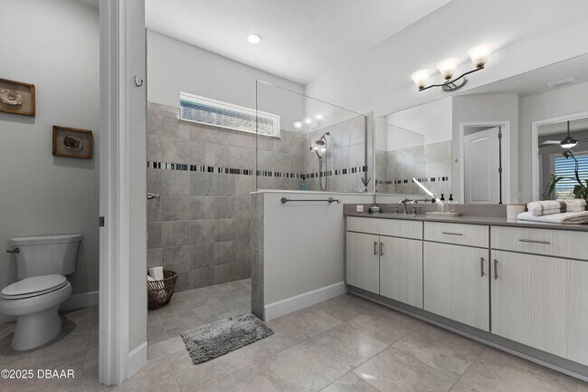 Building Photo - 636 Mosaic Blvd