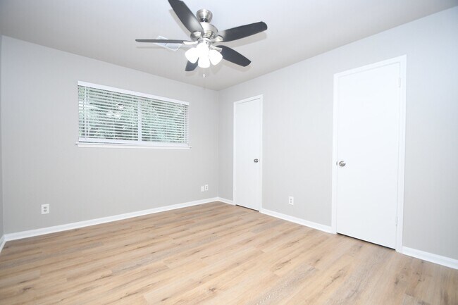 Building Photo - 1526 Barraud Ct