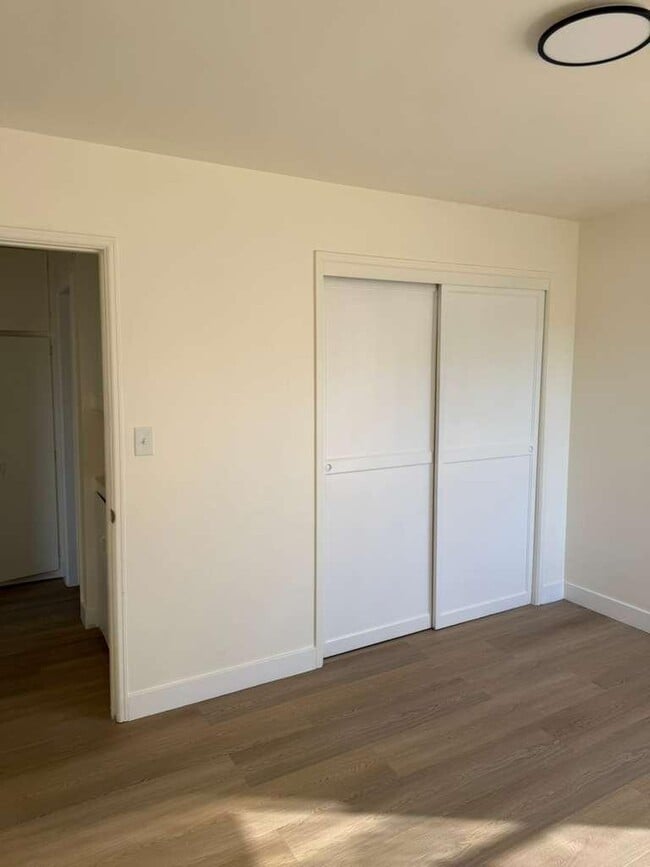 Building Photo - 5621 Mildred St