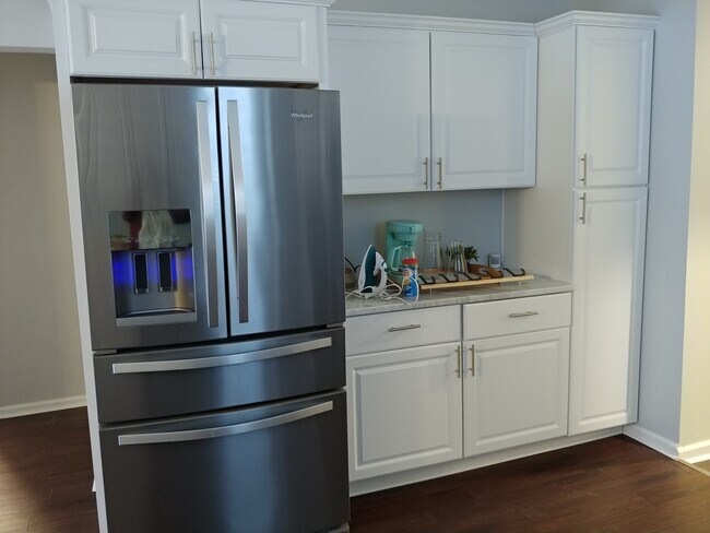 Building Photo - Amazing  Newly Renovated Three Bedroom Home off Zorn Avenue