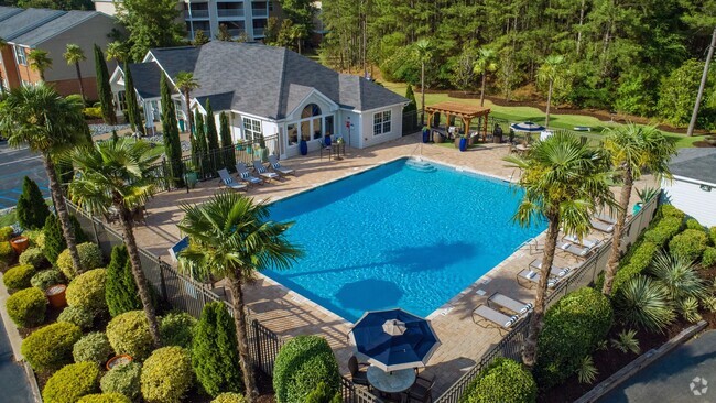 Building Photo - The Legends at Lake Murray