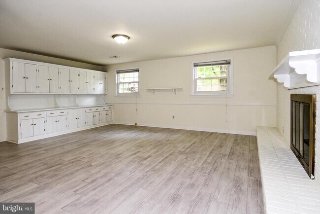 Building Photo - 7513 Sebago Rd
