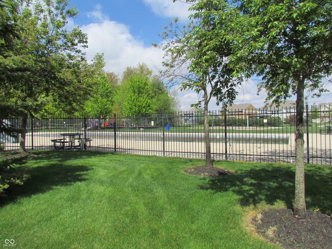 Building Photo - 13888 Willesden Cir