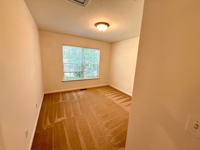 Building Photo - Available for the 2026-2027 lease term.