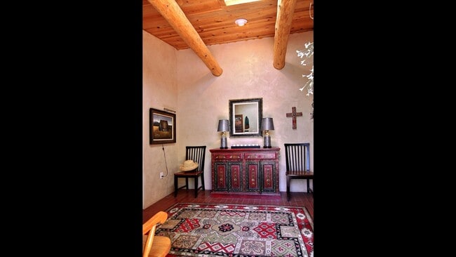 Building Photo - 1854 Griegos Rd NW