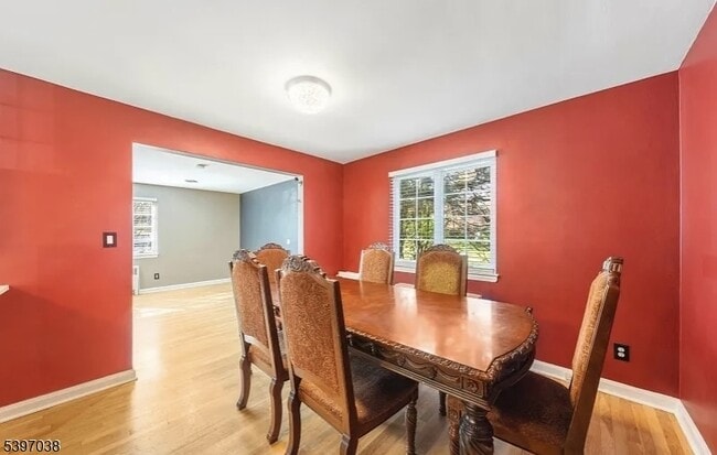 Building Photo - 85 Troy Dr