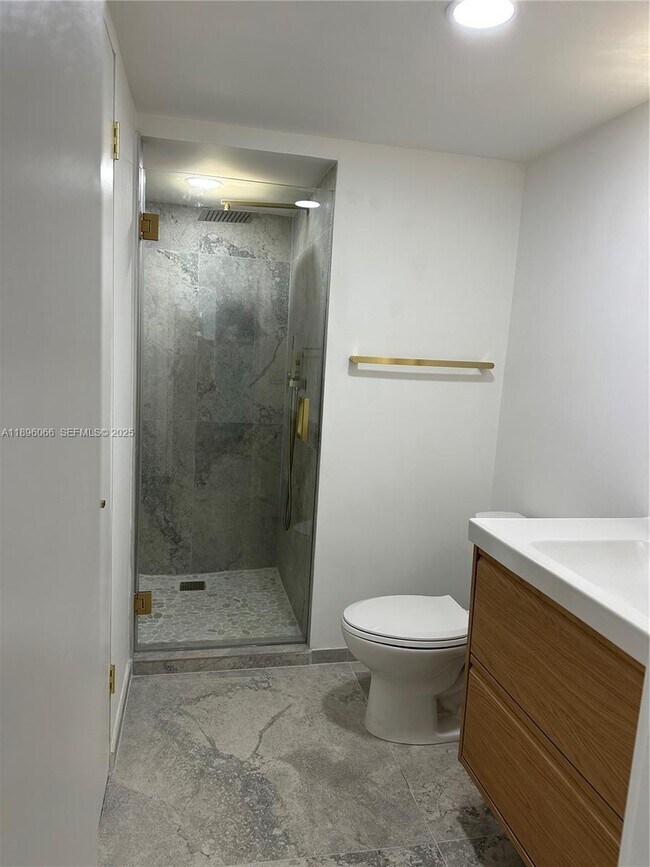 Building Photo - 1865 S Ocean Dr