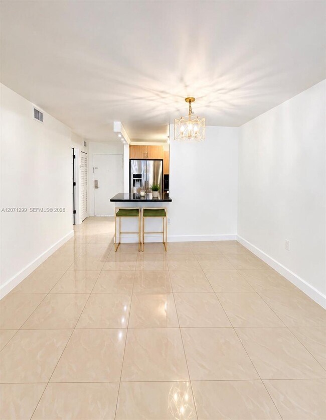 Building Photo - 605 NW 72nd Ave
