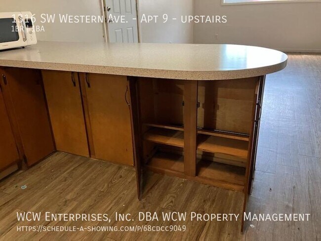 Building Photo - 1316 SW Western Ave